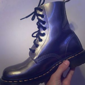 DOC MARTENS